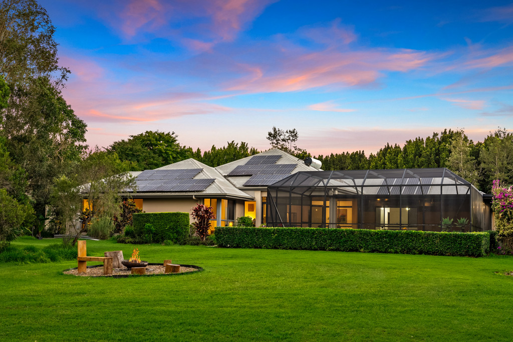 15 Warwick Lane, Samford Valley QLD